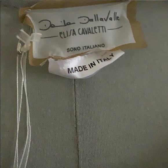 Dress - Picture 3 of 4